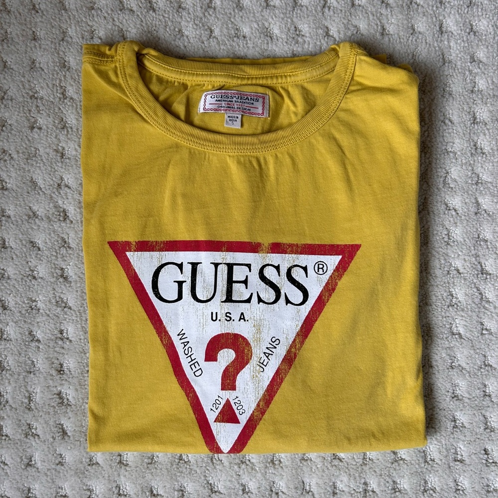 GUESS Vintage Unisex Long Sleeve Shirt